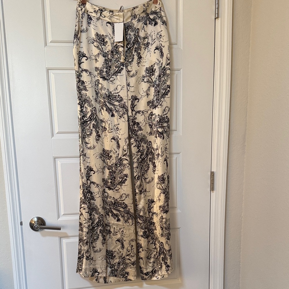L'AGENCE Cream and Black Straight Leg Pants